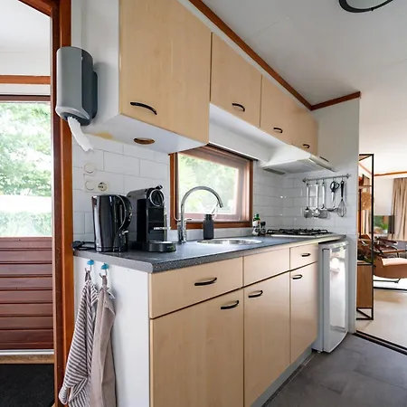 Chalet Putveen, Gelegen Op De Veluwe Met Grote Tuin En Veel Privacy Putten