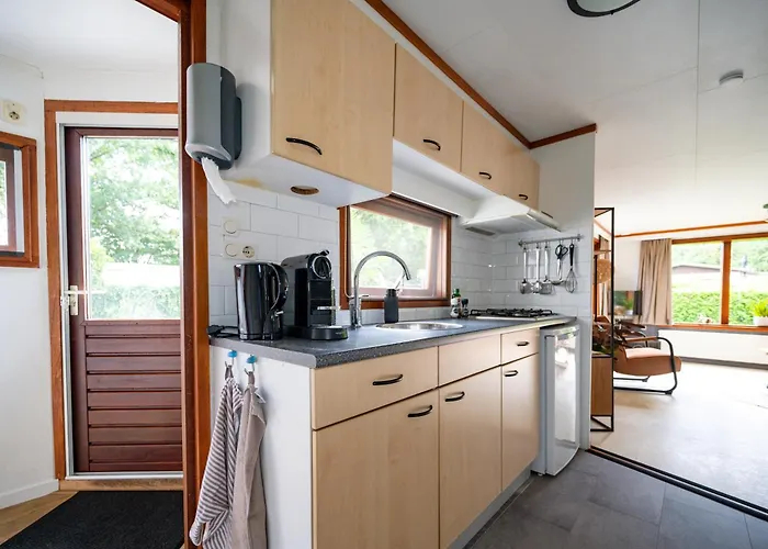 Chalet Putveen, Gelegen Op De Veluwe Met Grote Tuin En Veel Privacy Putten