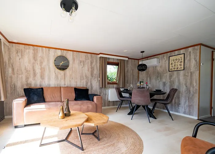 Chalet Putveen, Gelegen Op De Veluwe Met Grote Tuin En Veel Privacy Putten