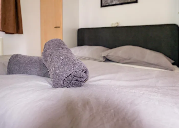 Putveen, Gelegen Op De Veluwe Met Grote Tuin En Veel Privacy