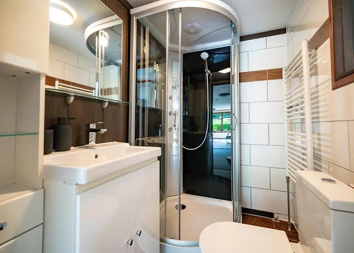 Chalet Putveen, Gelegen Op De Veluwe Met Grote Tuin En Veel Privacy *