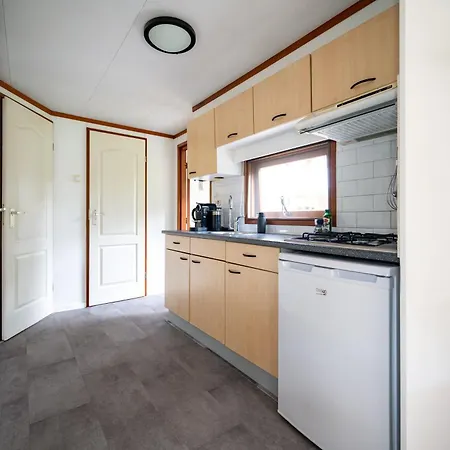 Putveen, Gelegen Op De Veluwe Met Grote Tuin En Veel Privacy Chalet Putten